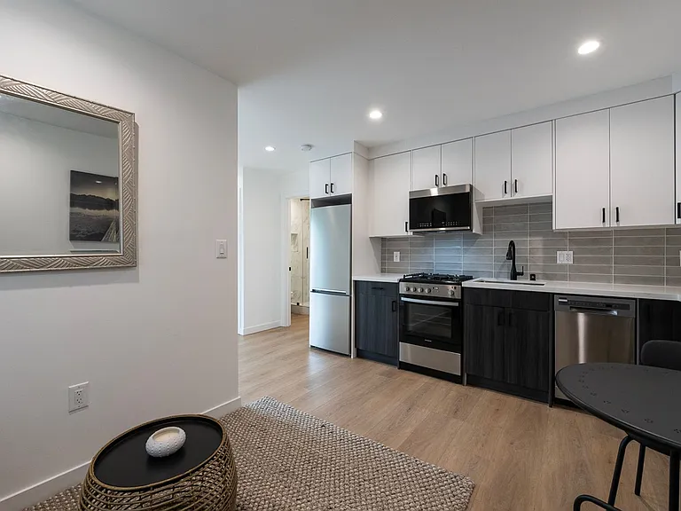 611 N Occidental Blvd — Photo 9