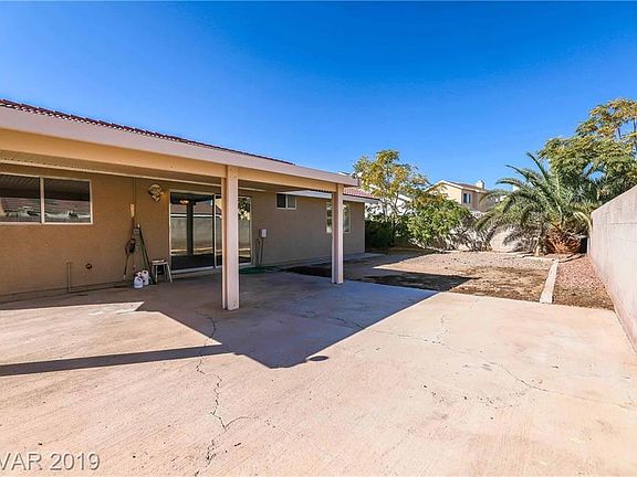 3rd image of 4372 Satinwood Dr