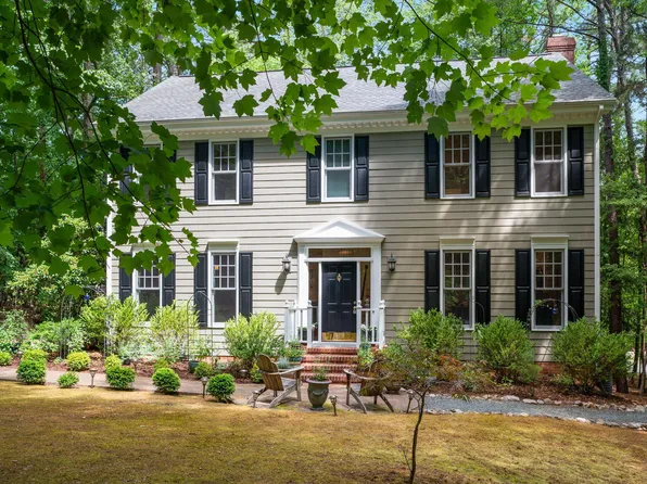 100 Basswood Ct, Chapel Hill, NC 27514