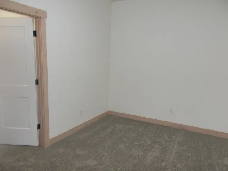 1186 Edington Ave — Photo 3