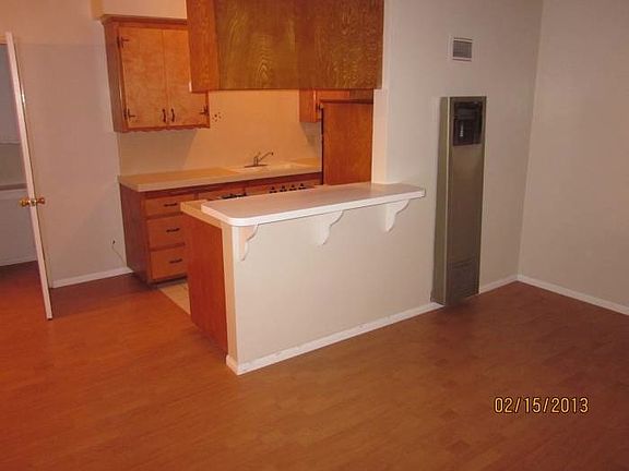 sit-up kitchen bar