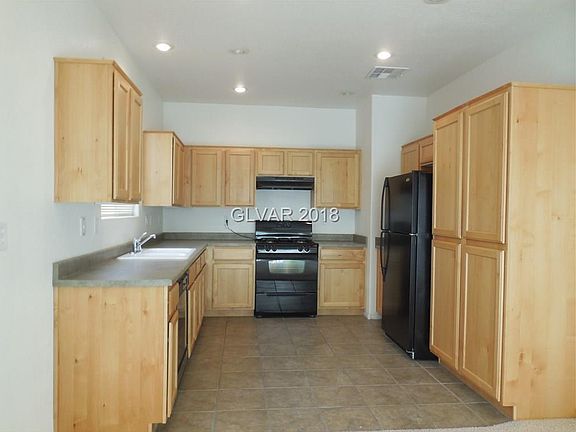 4th image of 7658 Hampton Park Ln