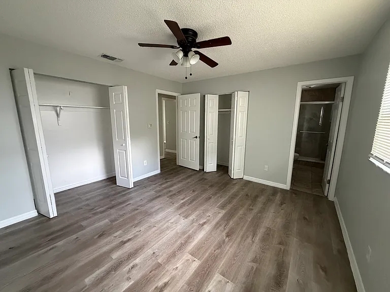 4720 E Linebaugh Ave — Photo 10