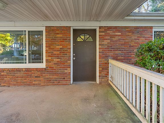 2nd image of 2056 Lintwood Dr