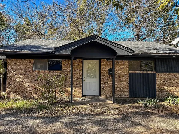 1711 Ash St, Commerce, TX 75428