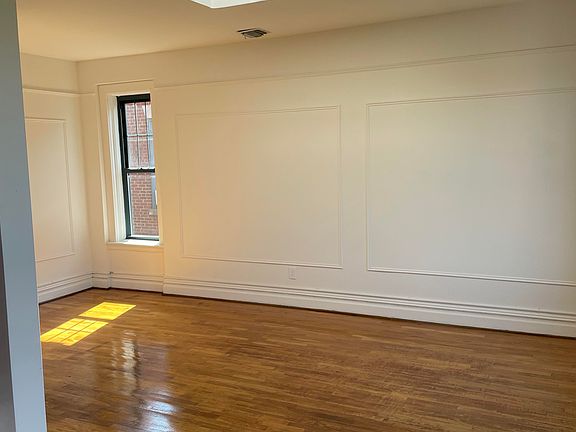 3rd image of 92 Gates Ave #6M