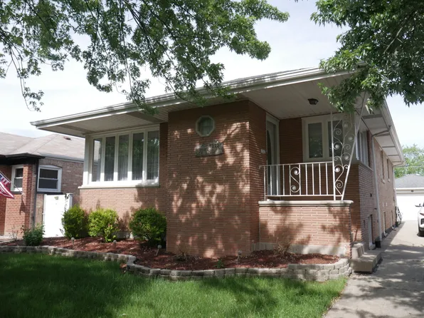 5323 S Narragansett Ave, Chicago, IL 60638