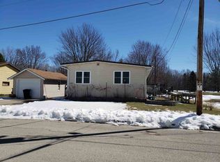 N8988 Pine St, Black Creek, WI 54106