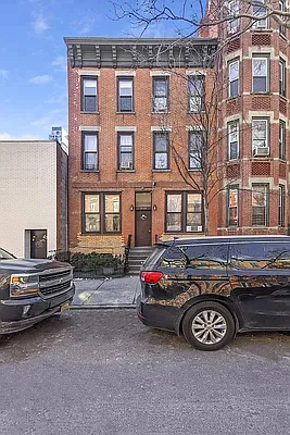 Rented by Charney Real Estate LLC | media 1