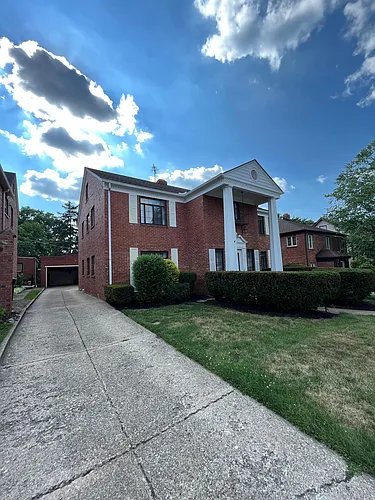 2074 Atkins Ave #1 Photo 1