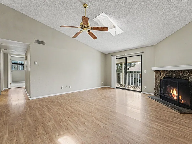 902 S Walden St #208 — Photo 2