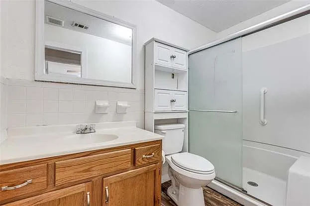 2528 Private Road 5101 — Photo 10