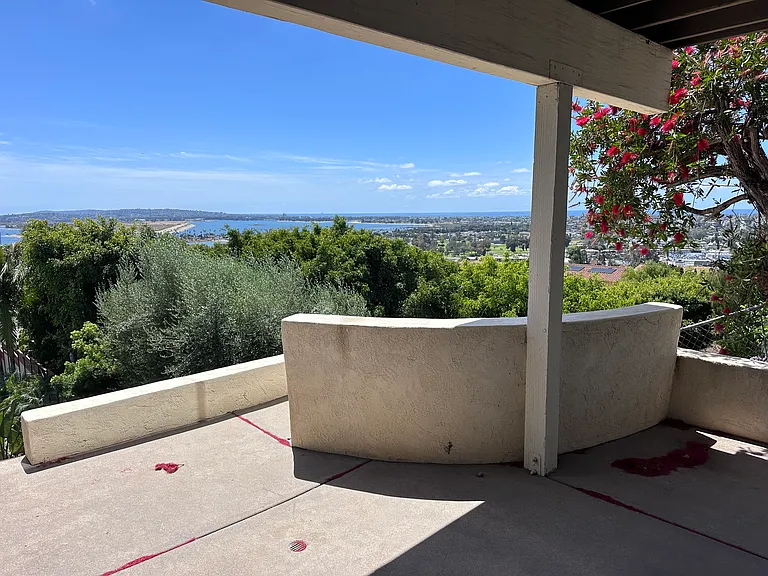 3539 Mount Laurence Dr — Photo 32