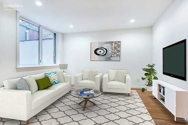 Rented by Sotheby's International Realty | media 32