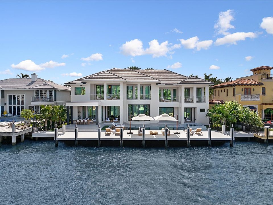 1st image of 2519 Aqua Vista Boulevard