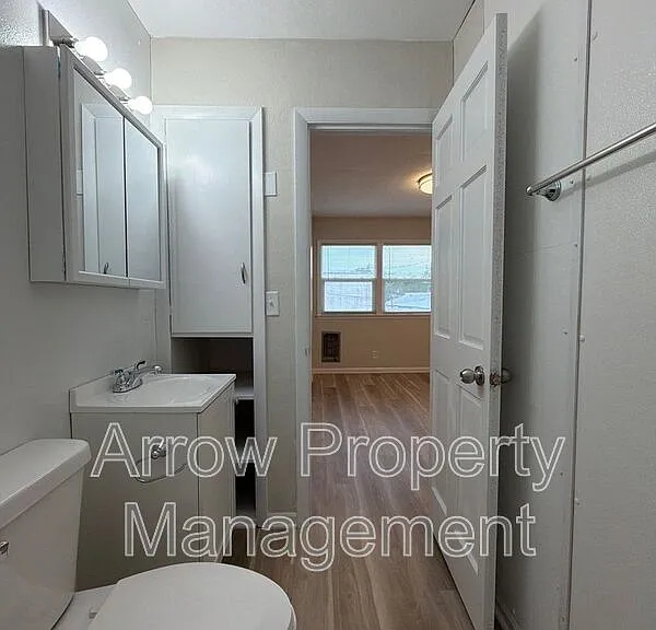 141 N 4th St #2 — Photo 9