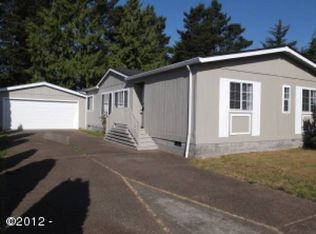 215 SE Anchor Ave, Depoe Bay, OR 97341