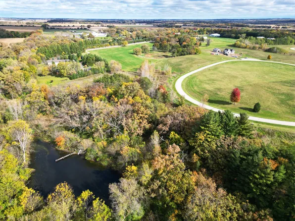 7617 Hidden Pine Ln #59, Richmond, IL 60071