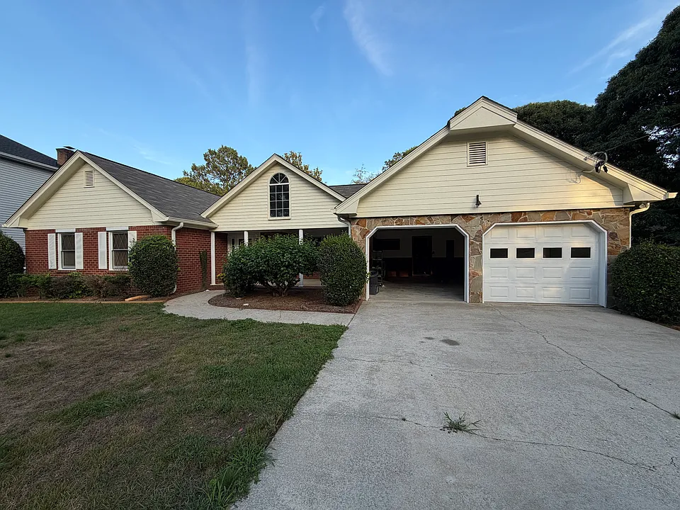 2662 Colony Way
