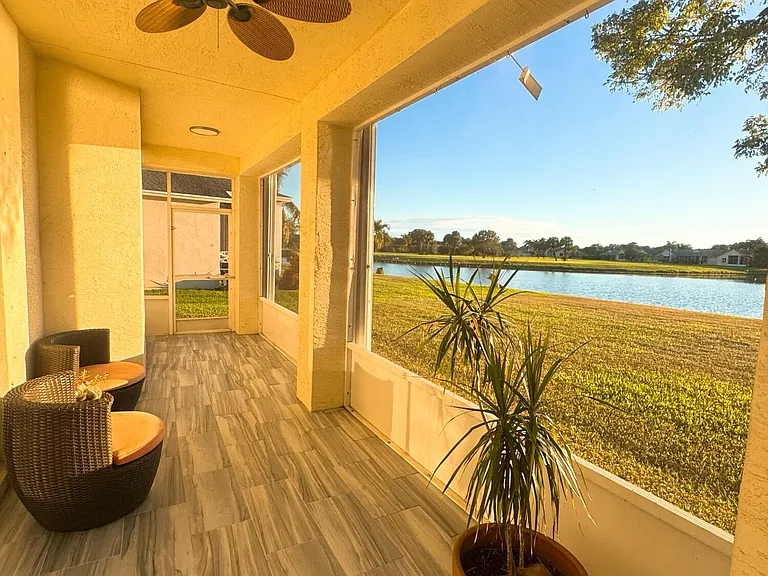 532 SW Indian Key Dr — Photo 29