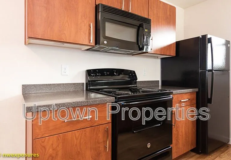 4820 SW Tucker Ave #411 — Photo 5
