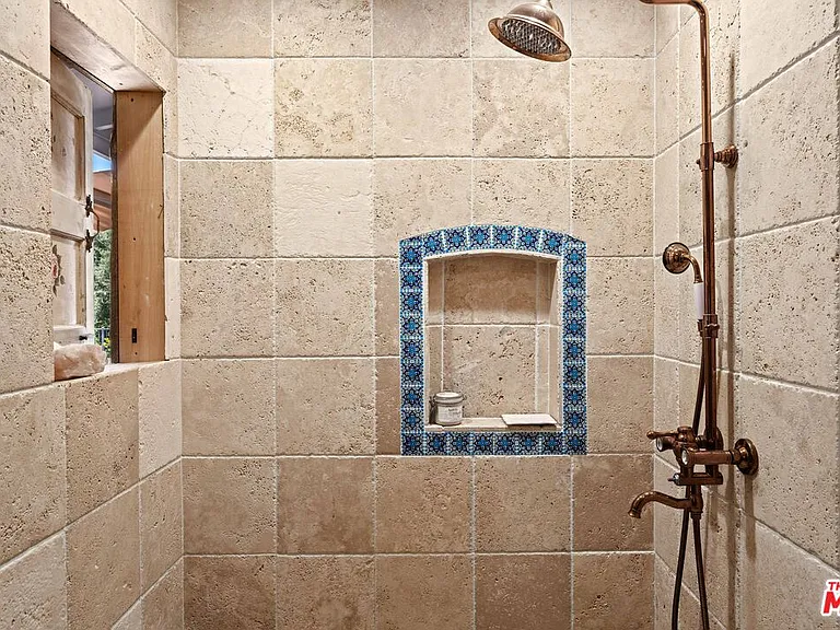 16582 Calneva Dr — Photo 41