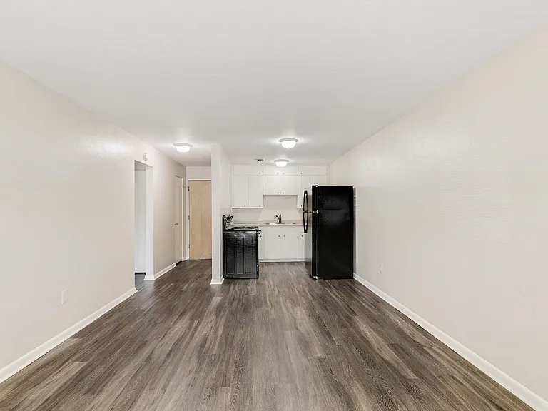 1116 W Lilley Ave — Photo 45