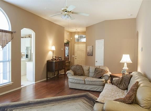 3rd image of 1233 Hershey Ln