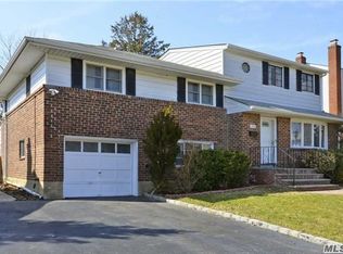 2110 Bit Path, Seaford, NY 11783