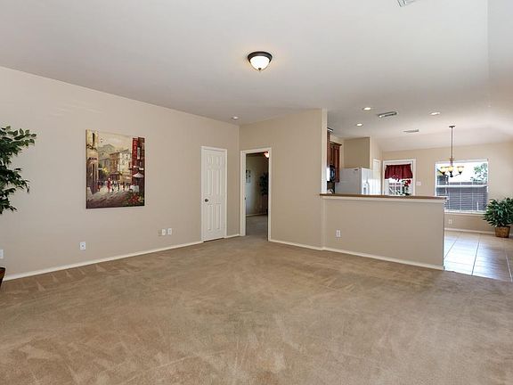 4th image of 2923 Indigo Dr