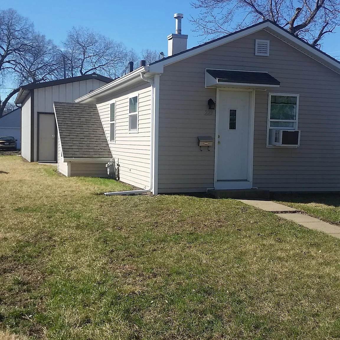 2 bed, 500 sqft, $1,050 — Photo 4