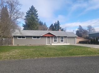 1155 Garden Terrace Rd, Grants Pass, OR 97527