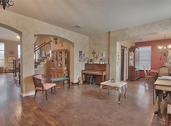 3rd image of 2536 Indian Hills Dr