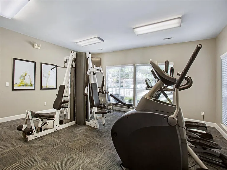 Rivermont Apartment Homes — Photo 9