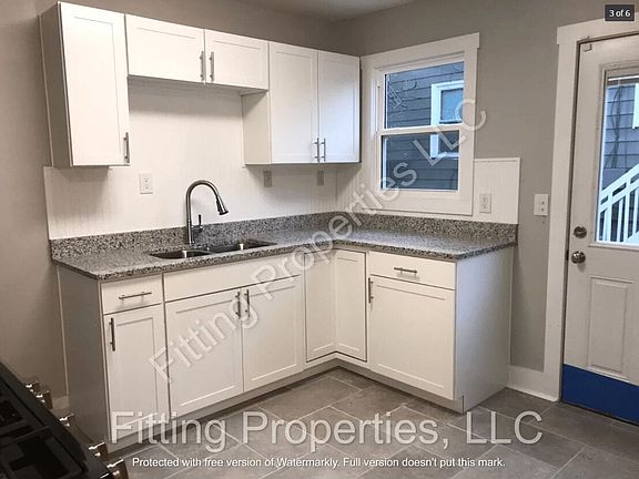2nd image of 624 Frasier St SE #1