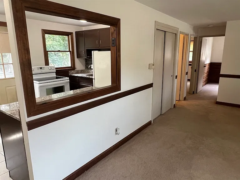 12 Saran Ave #12 — Photo 6