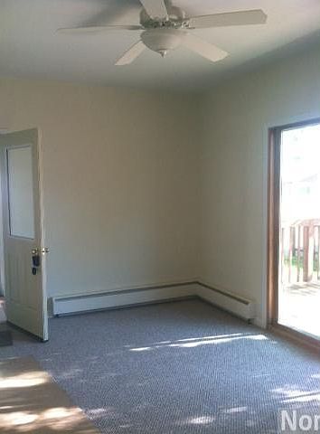 2nd image of 106 Main St W