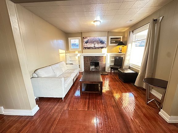 5th image of 841 E Markea Ave