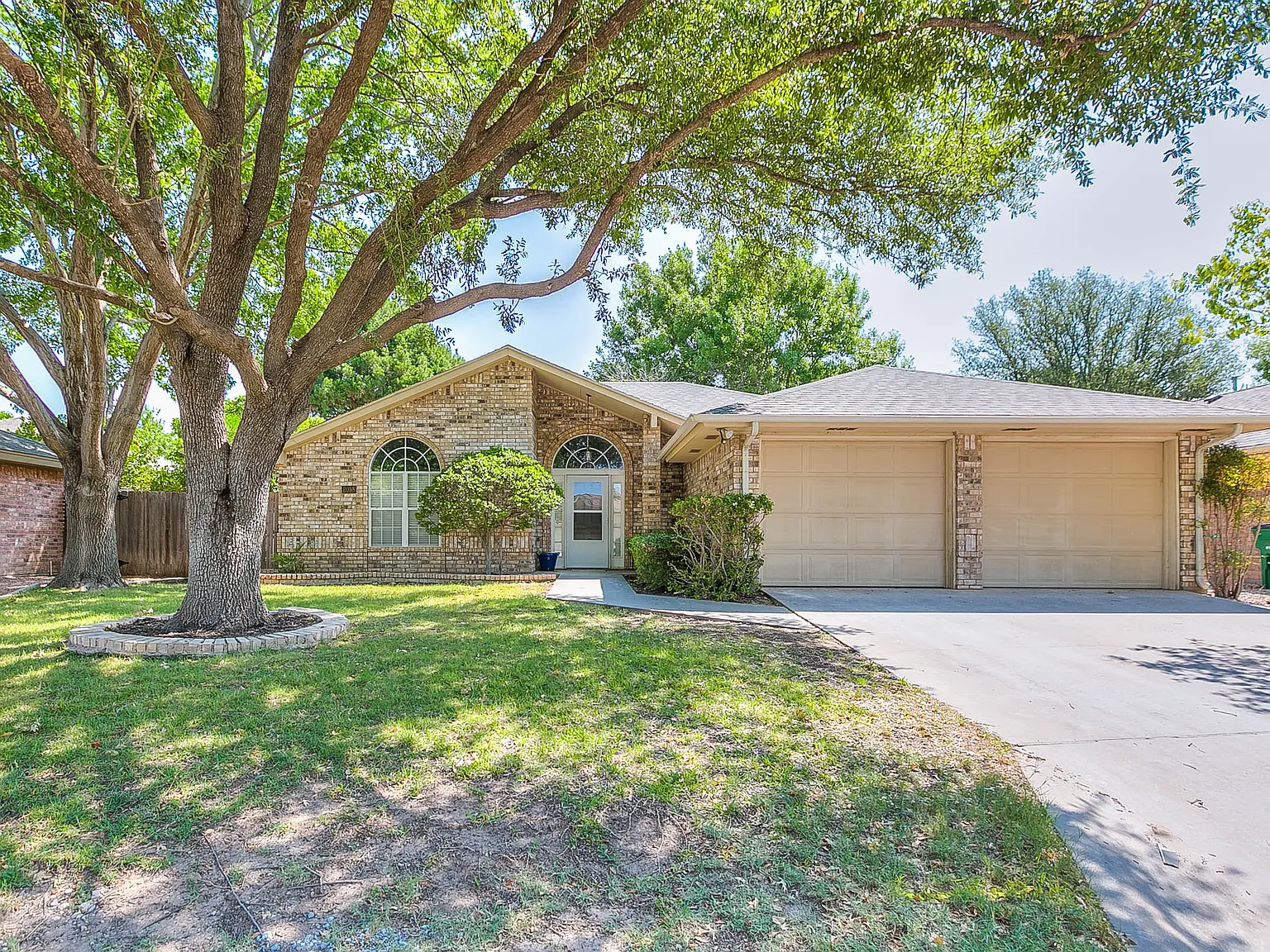 3 bed, 1758 sqft, $2,600 — Photo 3