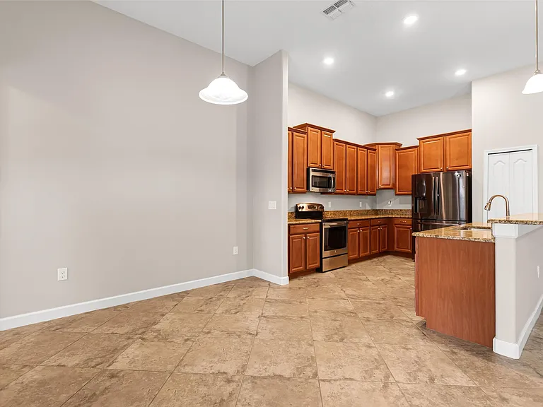 1317 Gleneagles Ln — Photo 14