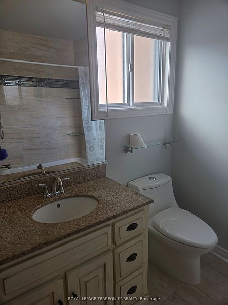 Ajax Townhouse for rent - 3 Bedrooms — photo 13