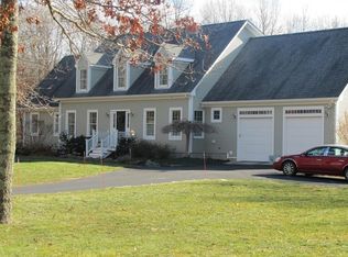 5 Roberts Rd, Rehoboth, MA 02769