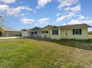 3303 N Garfield Rd, Pinconning, MI 48650