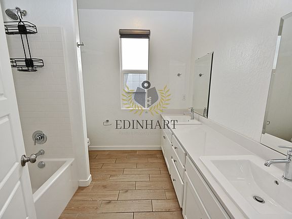3rd image of 6342 E Robinson Ave