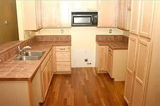 4736 Isabella Ave photo 1