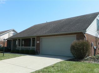 1952 Willow Lakes Dr, Springfield, OH 45502