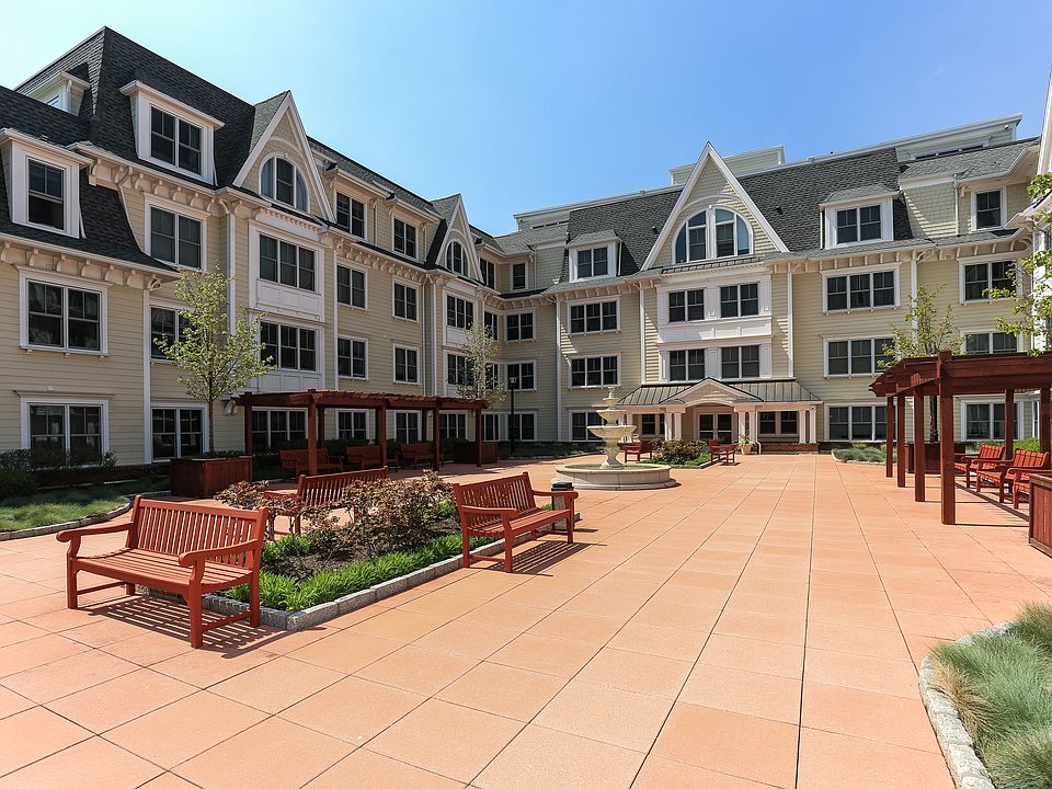 1st image of 225 Stanley Ave Unit 319