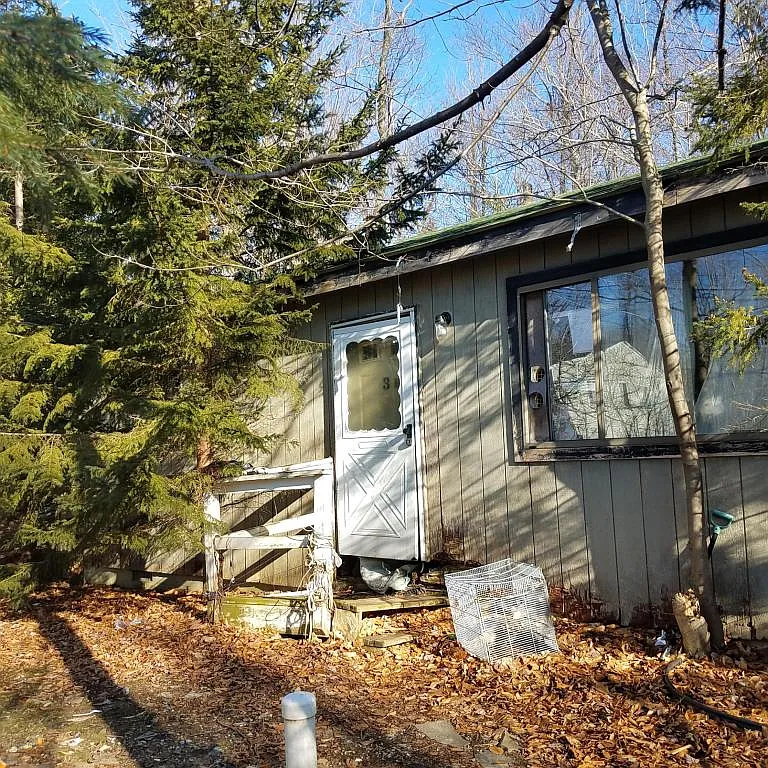 605 Forest Dr photo 1