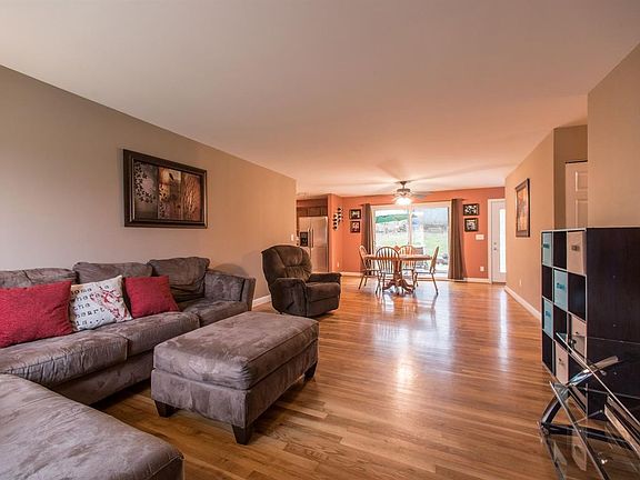 3rd image of 12135 Spalding Dr