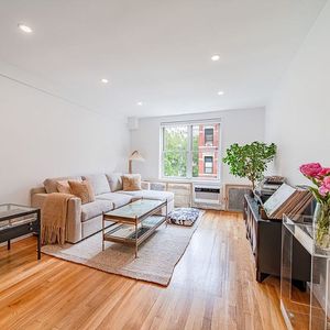 88 Bleecker St APT 4L, Manhattan, NY, 10012